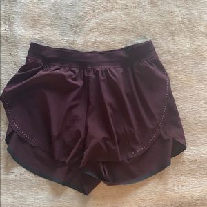 Lululemon shorts size 4